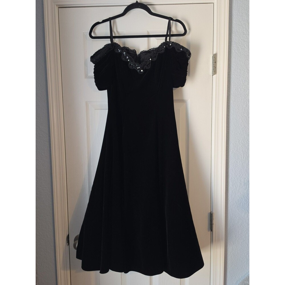 Vintage 80s Niki Velvet Off Shoulder Sequin Fit Flare Black Dress GothRock Small
